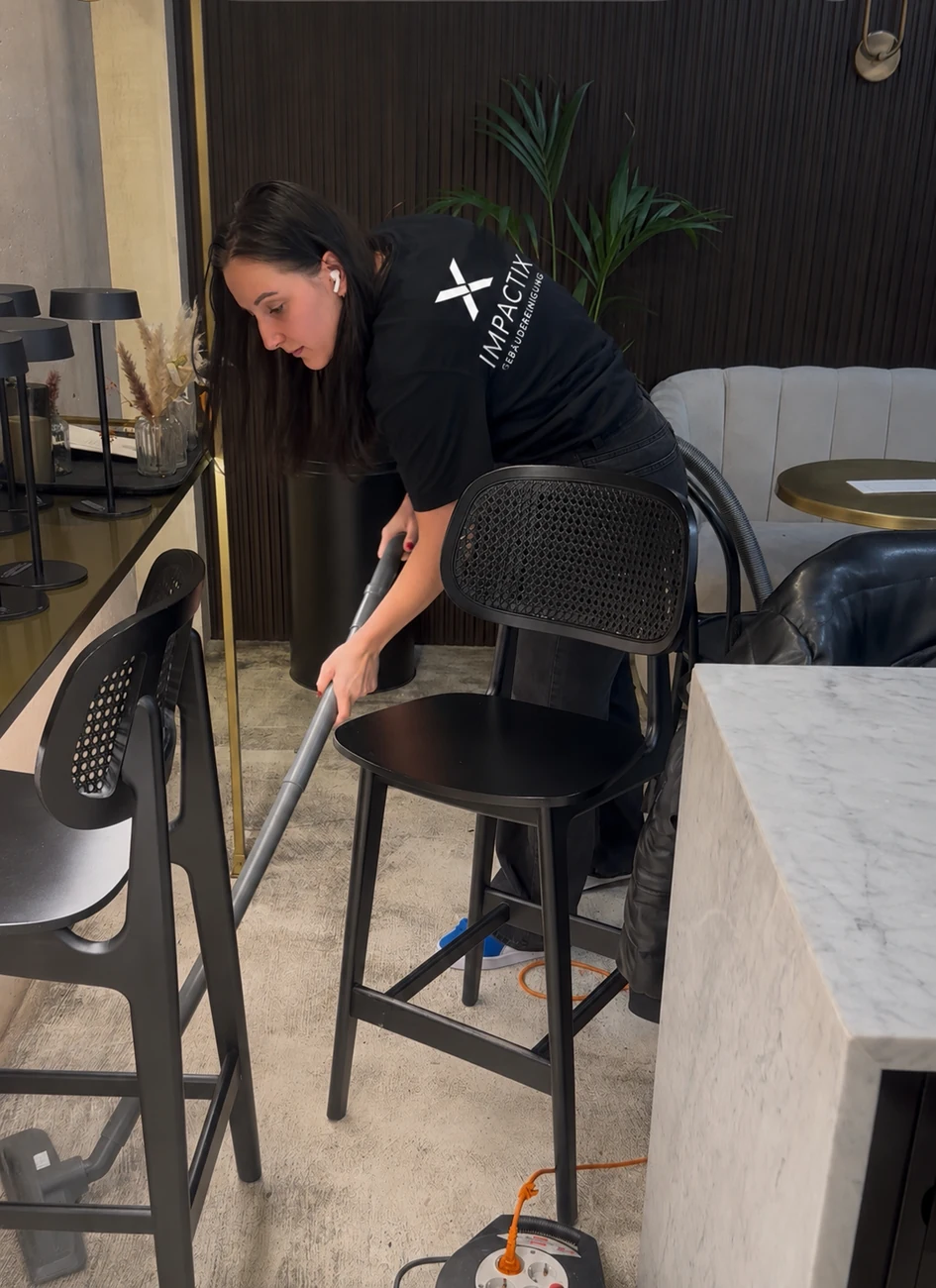 Reinigung öffentlicher Bereiche im Hotel
