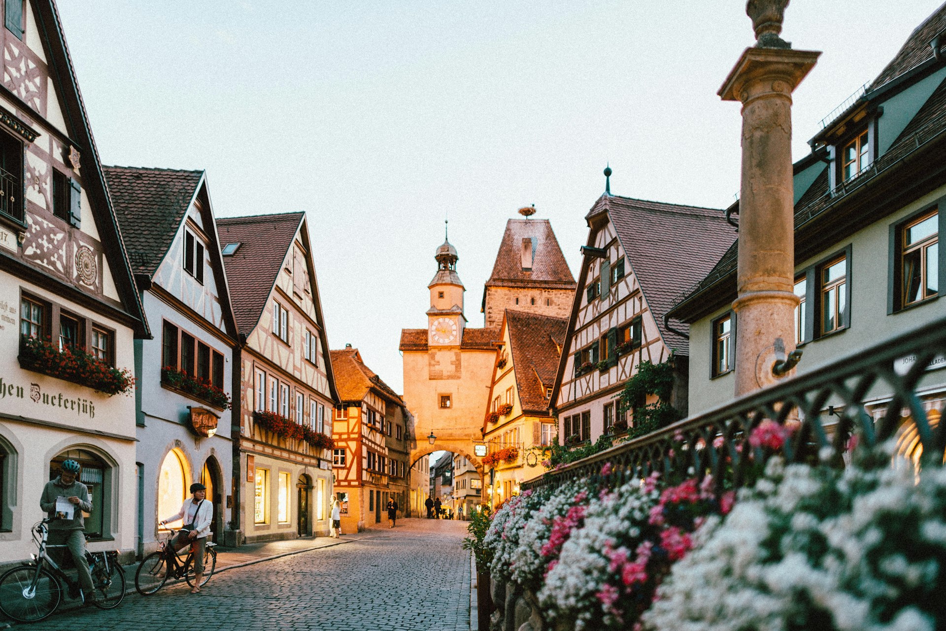 Fensterreinigung im Büro – Wie oft ist sie sinnvoll?